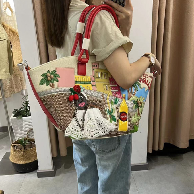 New Graffiti handbag large cap - Luxury Bags Vip のレビューと価格