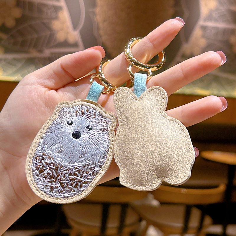 Embroidery Keychain Cute Rabbi - Luxury Xmas Bags のレビューと価格