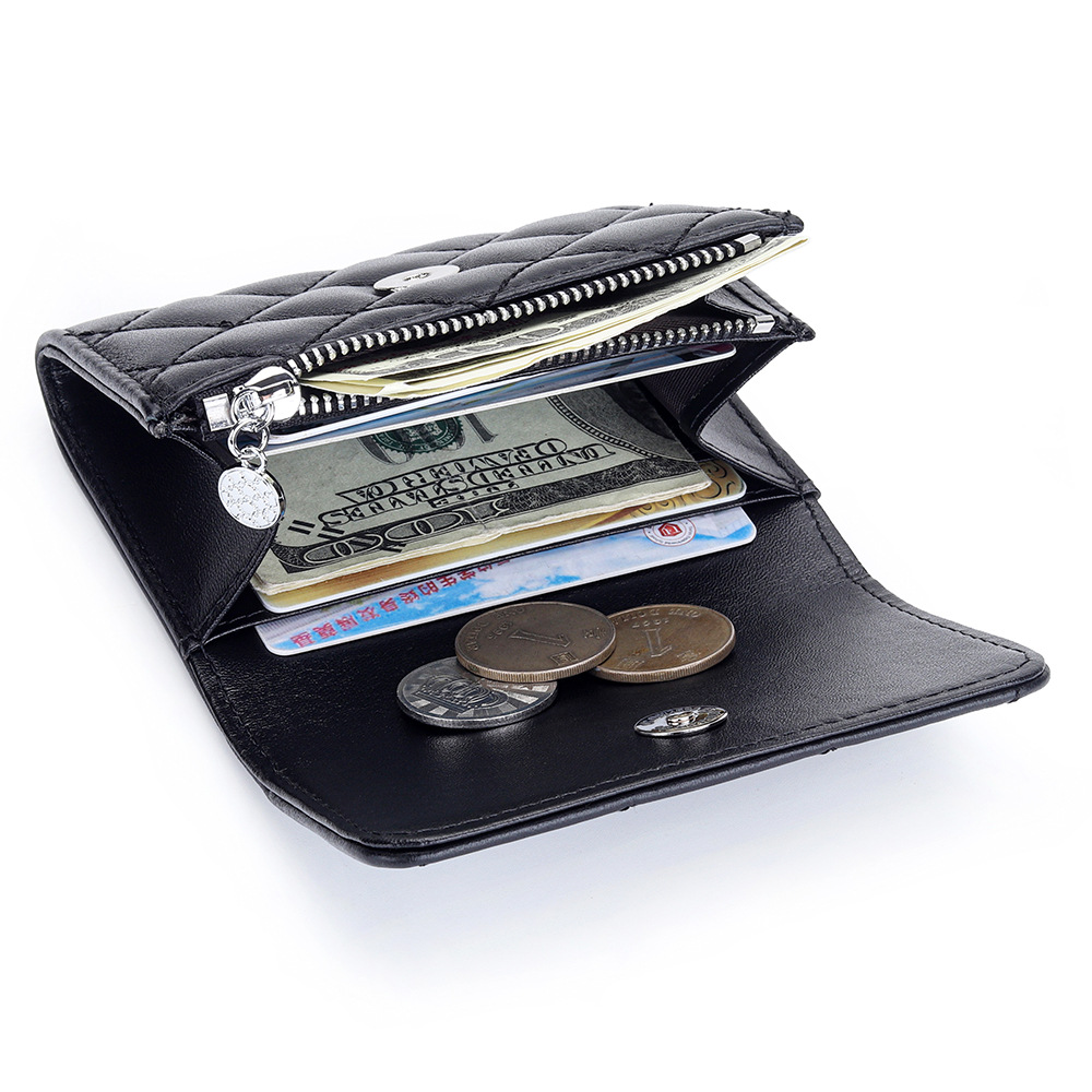 Sheepskin Quilted Card Holder  - Luxury Bags Brand Names のレビューと価格